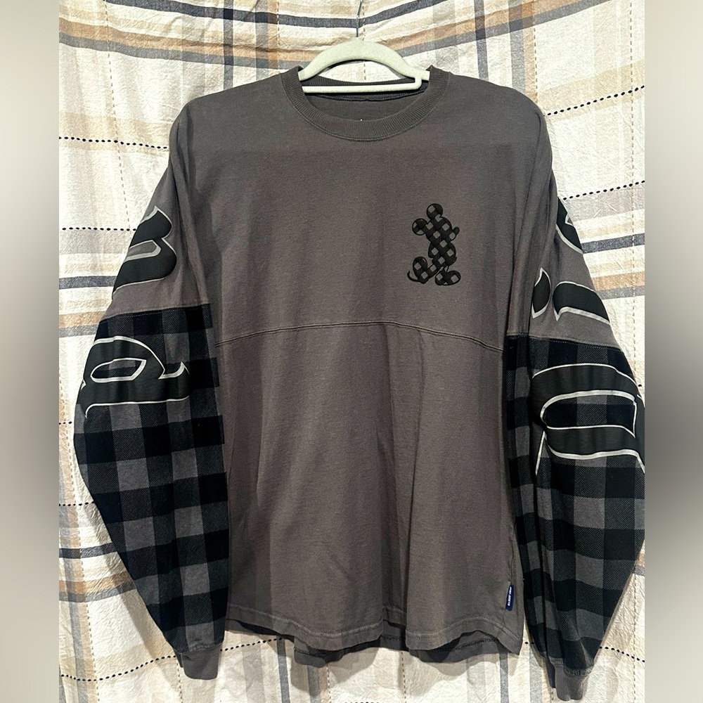 Disneyland Spirit Jersey gray buffalo plaid size Large